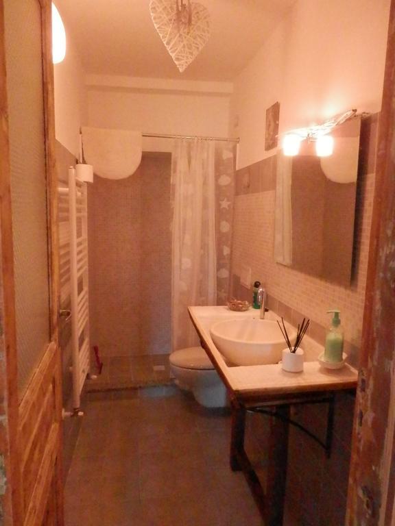 Al Fakhar Bed & Breakfast Ficarra Oda fotoğraf