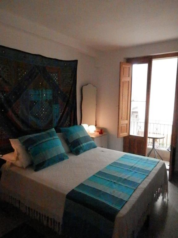 Al Fakhar Bed & Breakfast Ficarra Oda fotoğraf